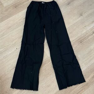 Dissh linen pants with frayed hem. Size 6. NWT